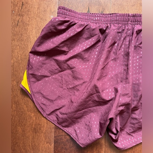 Nike Tempo Short - Minnesota Golden Gophers - Picture 6 of 7